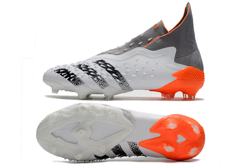 Chuteira Adidas Predator Freack + FG
