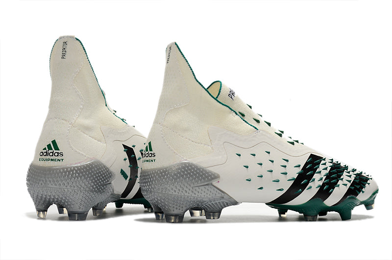 Chuteira Adidas Predator Freack + FG