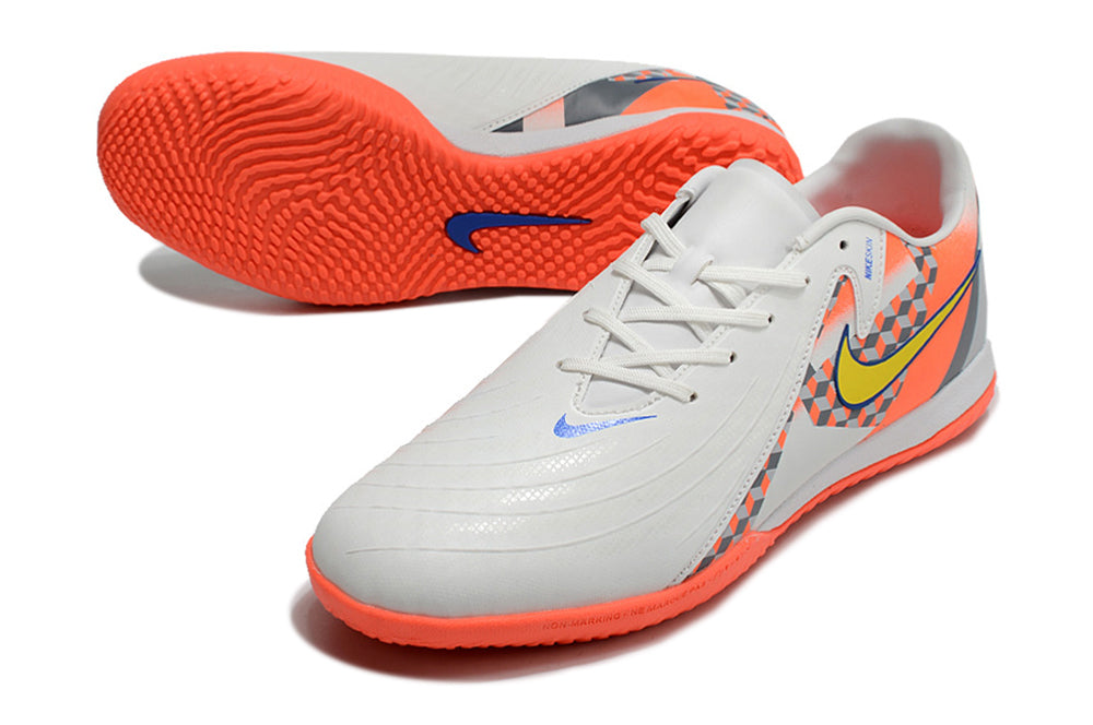 Chuteira Nike Phantom GX 2 IC