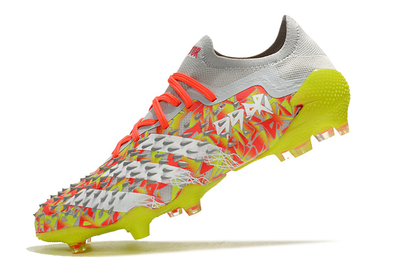 Chuteira Adidas Predator Freak .1 Low FG