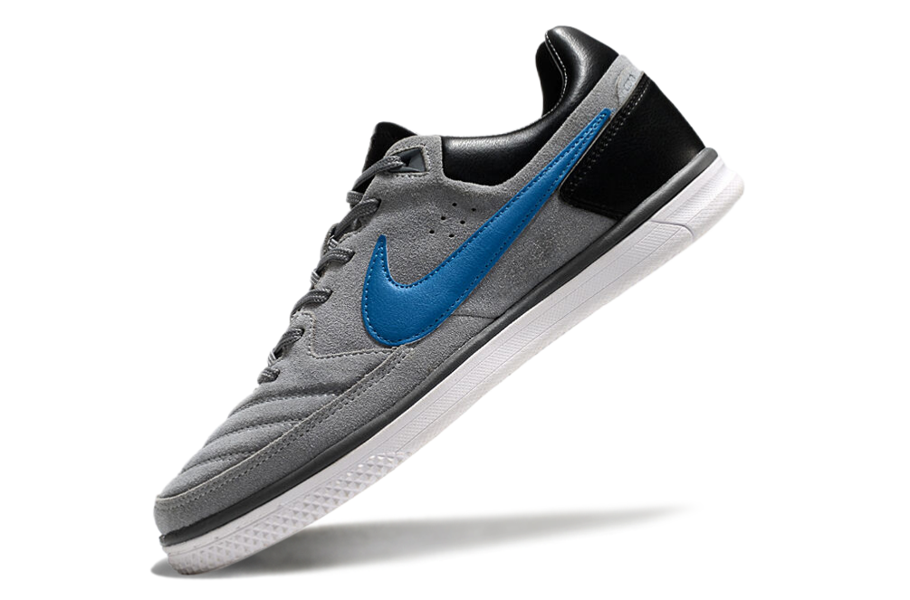 Chuteira Nike Gato IC