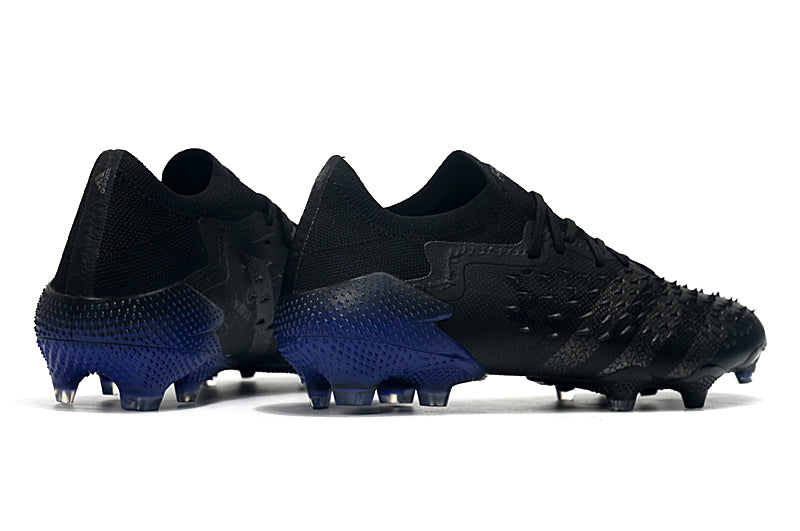Chuteira Adidas Predator Freak .1 Low FG