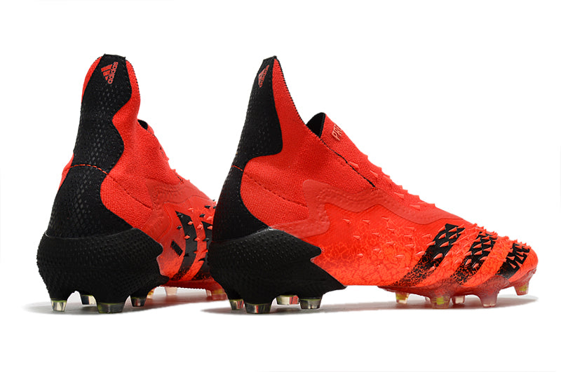 Chuteira Adidas Predator Freack + FG