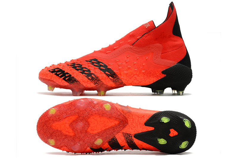 Chuteira Adidas Predator Freack + FG