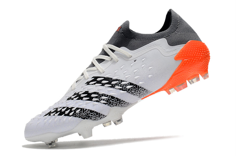 Chuteira Adidas Predator Freak .1 Low FG