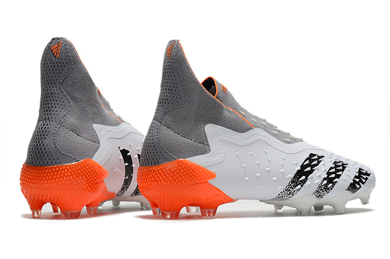 Chuteira Adidas Predator Freack + FG