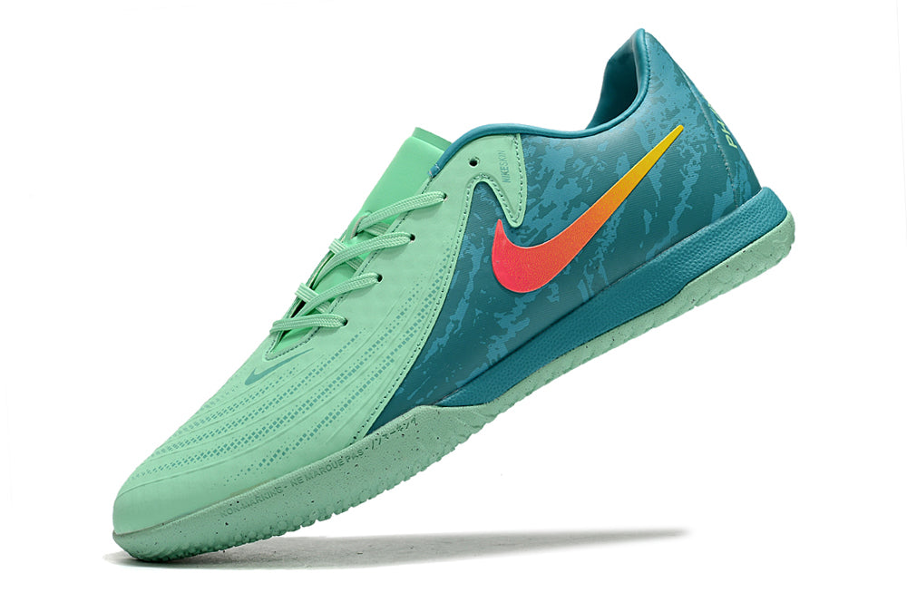 Chuteira Nike Phantom GX 2 IC