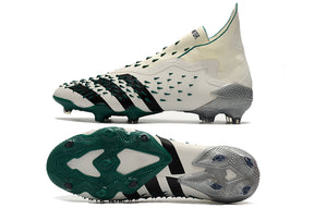 Chuteira Adidas Predator Freack + FG