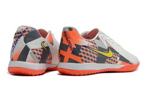 Chuteira Nike Phantom GX 2 IC