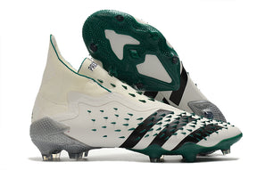 Chuteira Adidas Predator Freack + FG