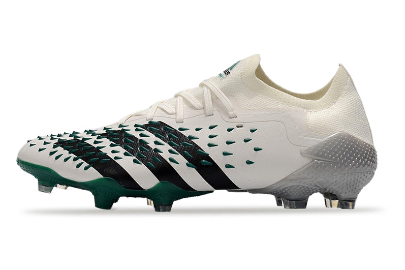 Chuteira Adidas Predator Freak .1 Low FG