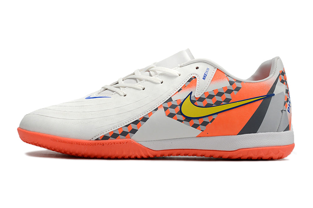 Chuteira Nike Phantom GX 2 IC