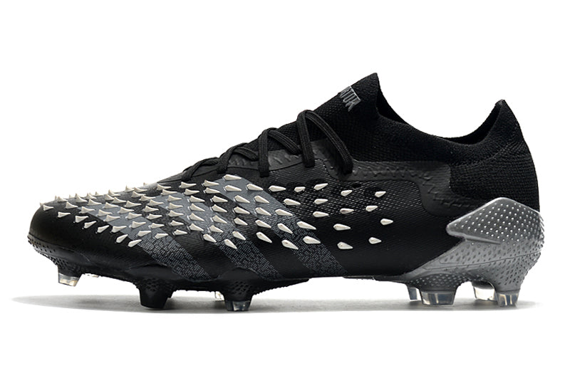 Chuteira Adidas Predator Freak .1 Low FG