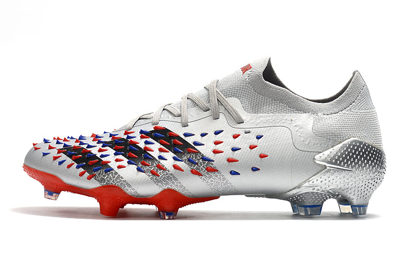 Chuteira Adidas Predator Freak .1 Low FG